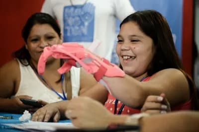 atomic lab right prosthetic hand no strings